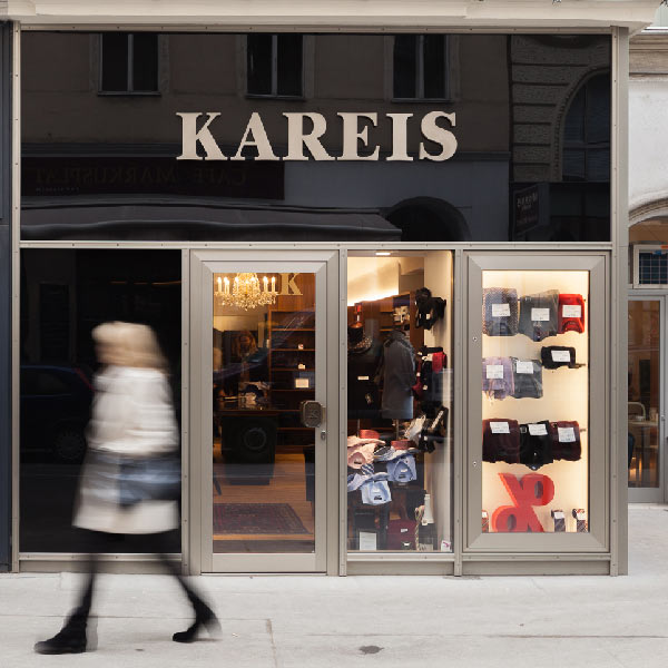 Shop Beleuchtung Kareis Architekt Bauer Auslage Wien